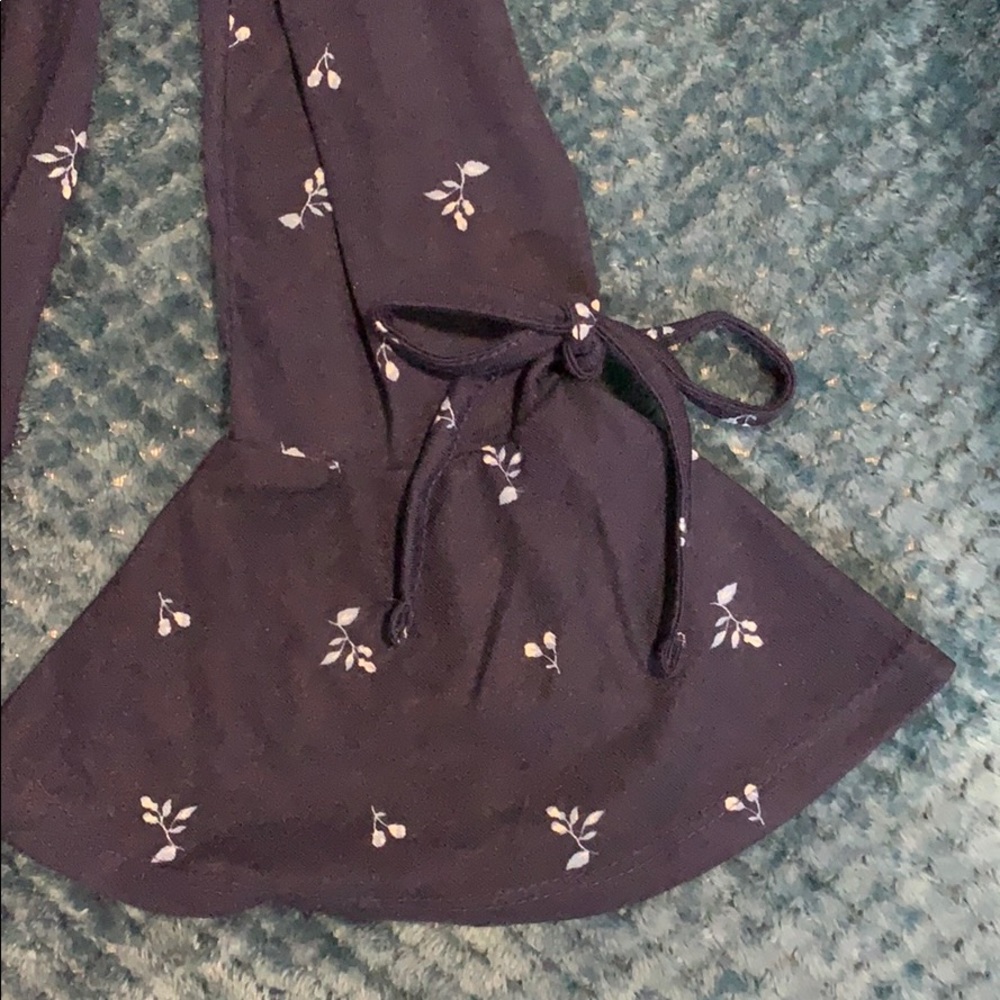 Flared Sleeve Floral Swing Dress - Picture 3 of 3
